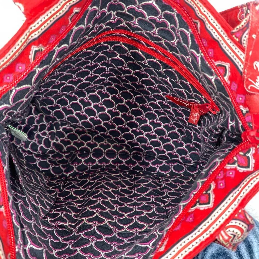 Vera Bradley Red Paisley Print shoulder Bag Zipper Closure & Inner Pockets